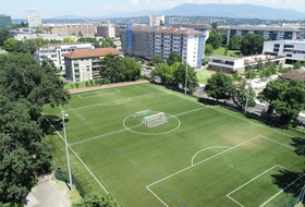 Terrain de football de Trembley