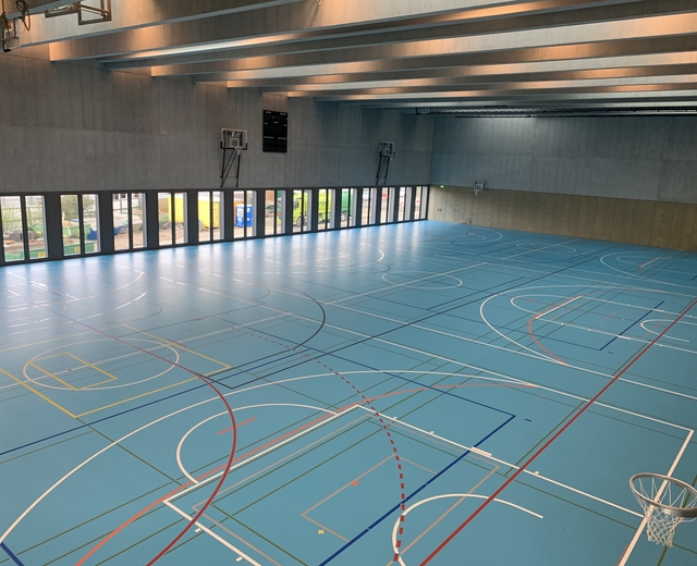 Sporthalle
