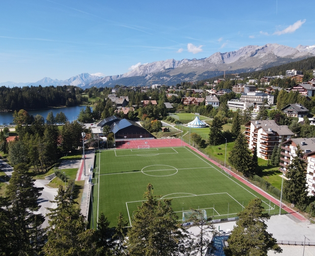 Crans-Montana - Terrain de football de la Moubra