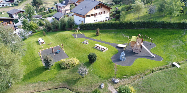 Place de jeux de Bluche